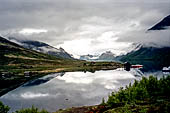 Parco Jotunheimen, Norvegia. Il lago Gjende nei pressi del Gjendesheim hut. 